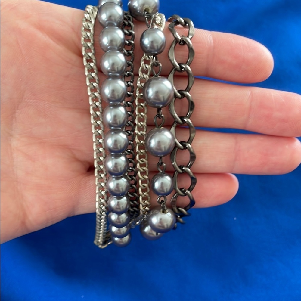 Elegant Silver and Black Chain Necklace
